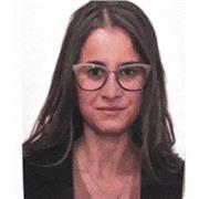 Ragazza laureata al corso di laurea quinquennale in psicologia clinica e della salute, impartisce lezioni a studenti di scuola superiore in materia di psicologia, Pedagogia,sociologia, antropologia